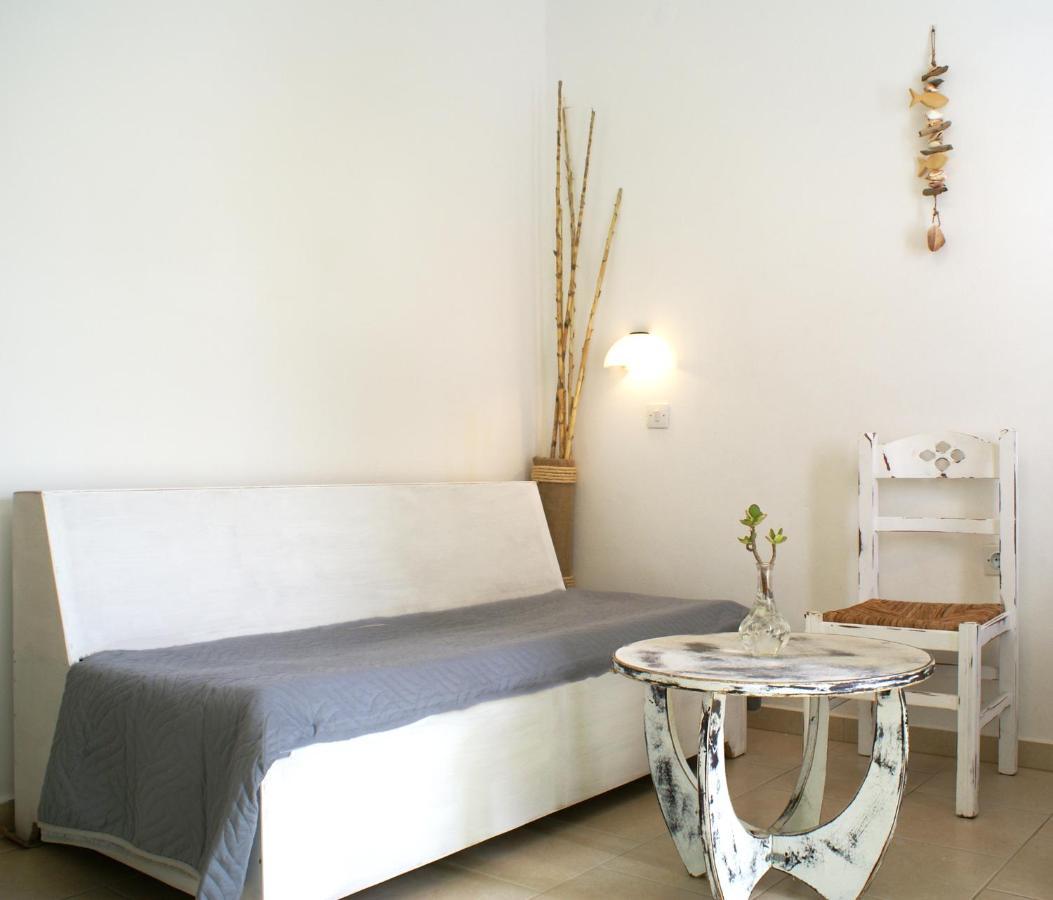 Asante Paros